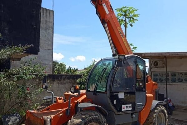 Location de chariot télescopique Terexlift 3713 – Levage jusqu’à 13 m en Côte d’Ivoire